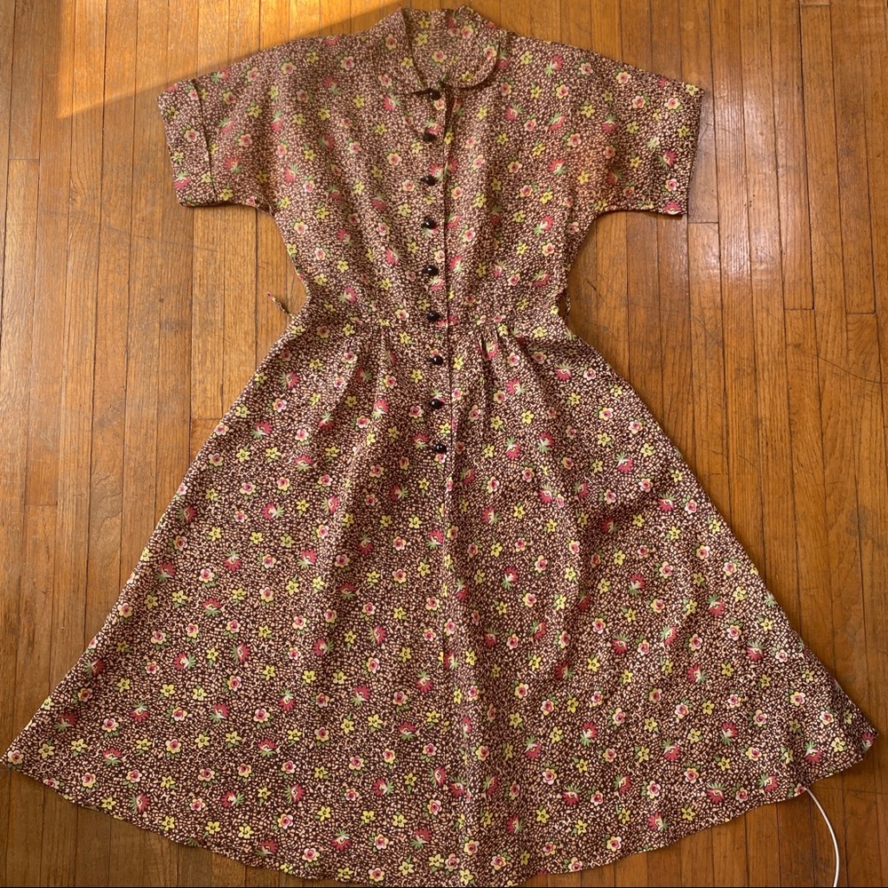 Vintage Brown Floral Button-Front Dress